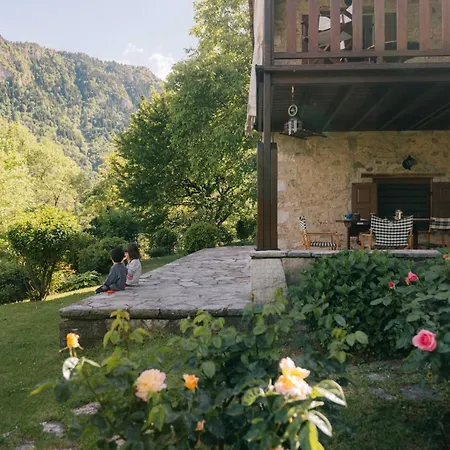 Meteora Mountain Stonehouse With Private Garden Kleinón