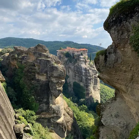 Meteora Mountain Stonehouse With Private Garden ヴィラ *