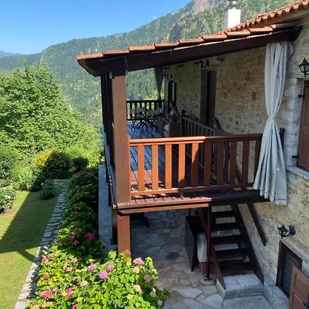 ヴィラ Meteora Mountain Stonehouse With Private Garden Kleinón